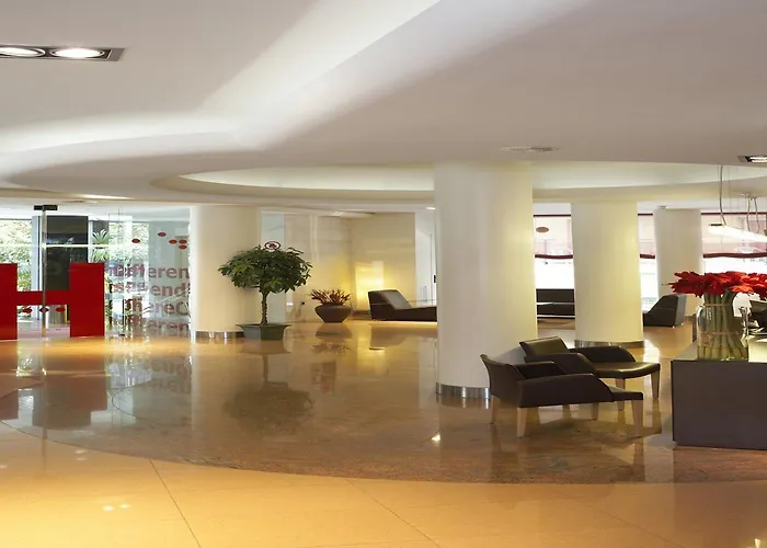 Alegria Plaza Paris & 4 Sup Hotel Lloret de Mar