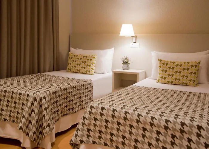 Alegria Plaza Paris & 4 Sup